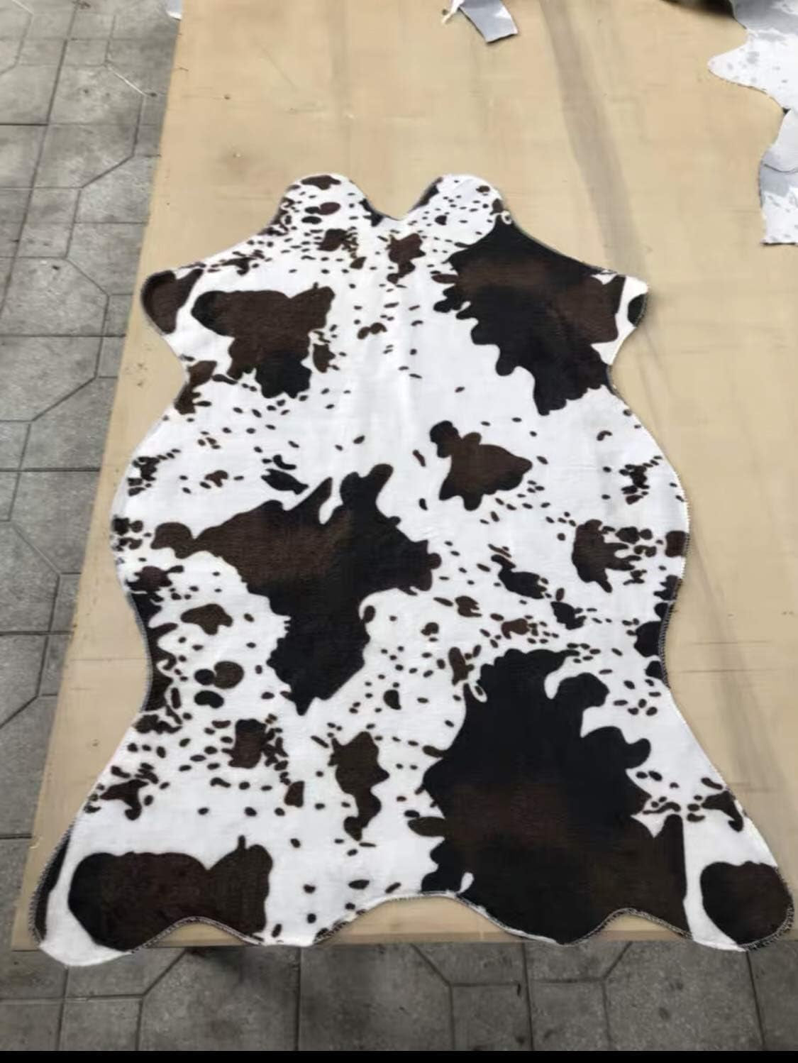 Cow Print Rug 110Cmx75Cm Faux Cowhide Area Carpet Animal Print Mat for Living Room Bedroom Non-Slip (Cow,Small)